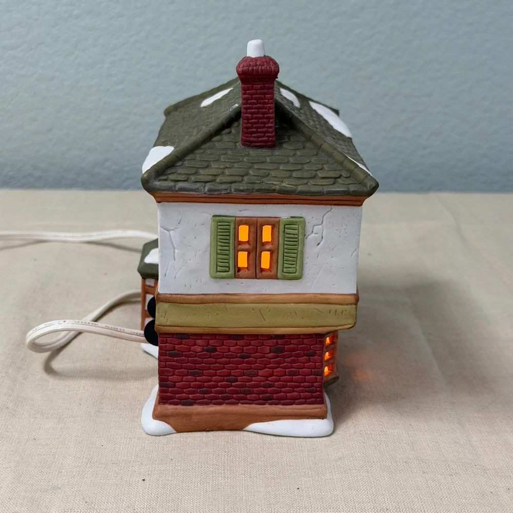 Department 56 Scrooge & Marley Counting House Dickens Village Porcelain 1986